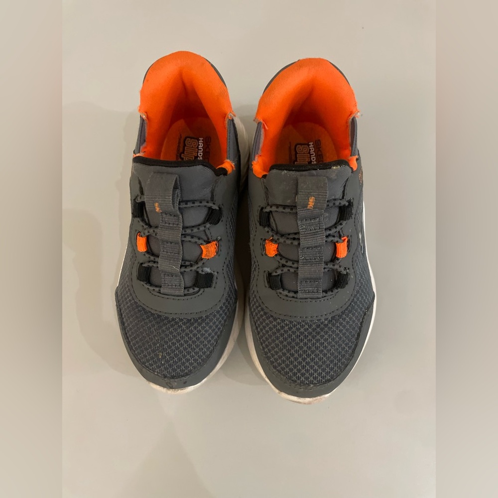Sketchers slip ons